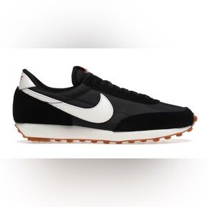 Nike Black with White Daybreak Sneakers size 6